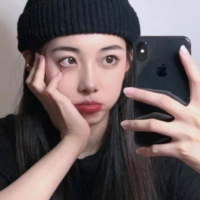 一个叫小小船的男孩